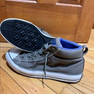 Mens size 9 Converse Chucks
